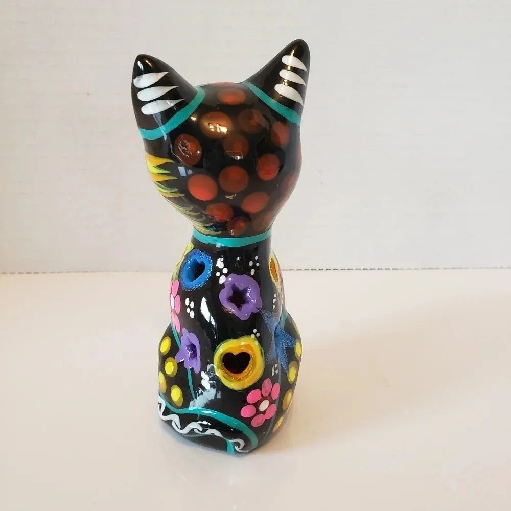 Vintage Multi-colored Handpainted  Folk Art Mexican Cat Figurine. - Picture 2 of 6